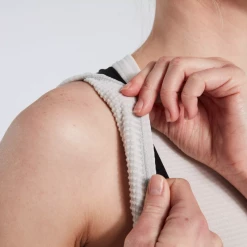 Specialized Women's Power Grid Sleeveless Baselayer -Bikes Shop specialized womens power grid sleeveless baselayer 413685 13