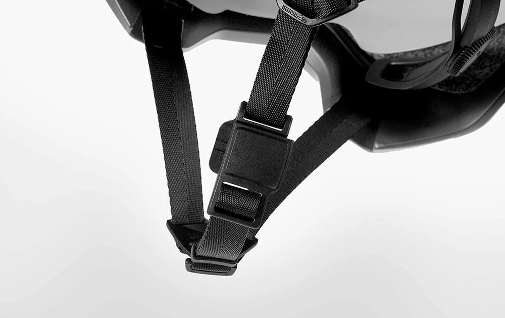 Bluegrass Rogue Core MIPS - MTB Helmet MTB Helmets | Bike-Discount 8 Bluegrass Rogue Core MIPS - MTB Helmet MTB Helmets | Bike-Discount - Image 6